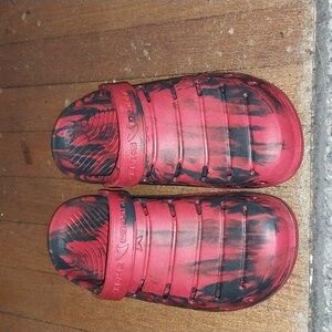 Rugged Shark Red & Black Crocks size 9